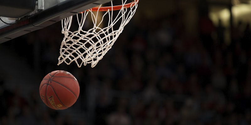2026年NBA总决赛赛场预览 - 篮球与璀璨灯光